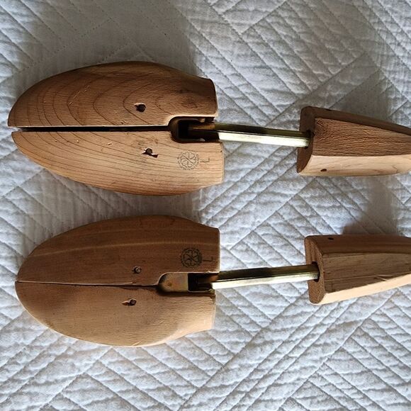 Nordstrom wood shoe tree - Picture 5 of 6